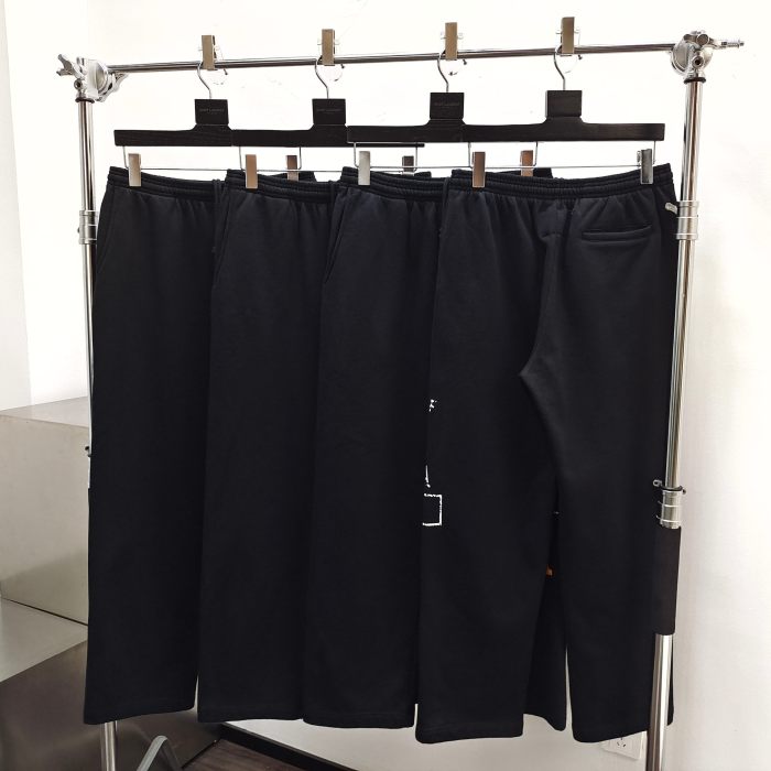 [Big & Tall for weights up to 220 lbs]1:1 quality version Yellow Letter Embroidered Black Hoodie & Pants Set 29204993