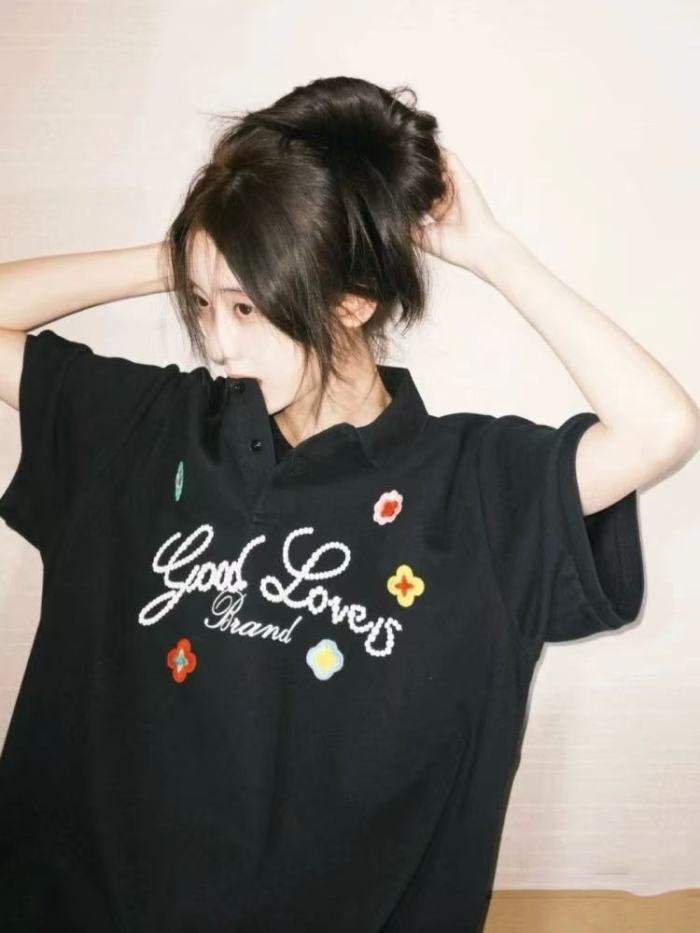 Air Layer Pique Unisex Streetwear Cursive Rhinestone Slogan Colorful Floral Embroidery Lapel Polo Shirt 2 colors 29220108