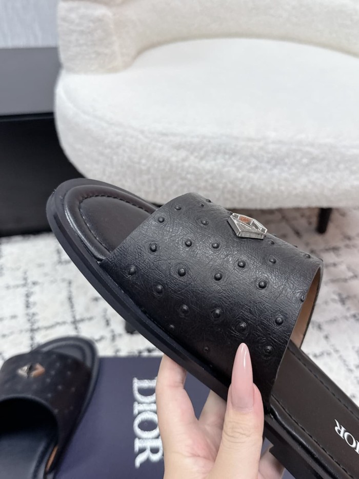 [Plus-size shoes]1:1 quality version Ostrich Grain Leather Single Strap Metal Decor Slide Sandals 3 colors 29285566