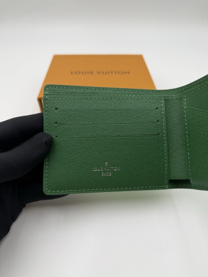 Outdoor Water Sports Graphic Bifold Purse Cash & Credit Card Storage Pocket Wallet 2 colors 29306327