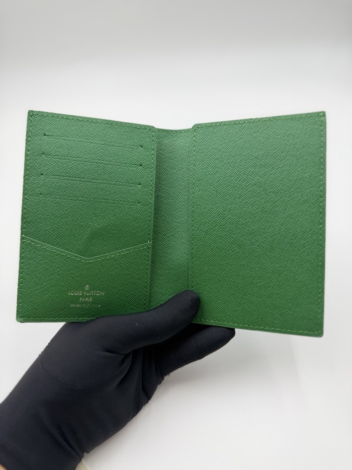 Seasonal Sports Scene Graphic Foldable Passport Case Inner Multi Card Slots Slim Passport Protector 4 colors 29306338