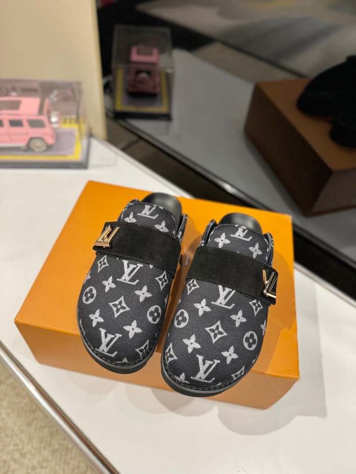 1:1 quality version Embossed Metal Logo Buckle Closed Toe Mule Slides 7 colors 29319389