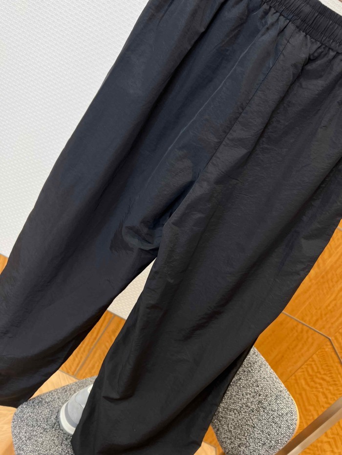 1:1 quality version Quick Dry Nylon Fabric Drawstring Elastic Waist Curved Mini Logo Embroidery Drape Wide Leg Straight Athletic Pants 29321123