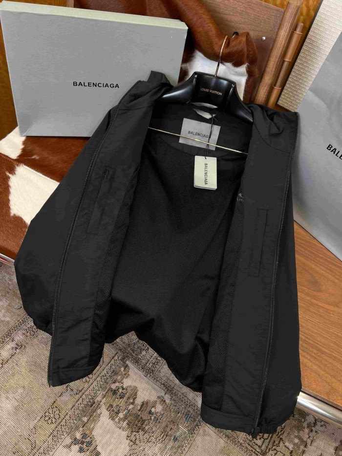 1:1 quality version Raglan Hooded Sun Protection Jacket Full Front Zip Curved Small Logo Print Sun Coat 29321127
