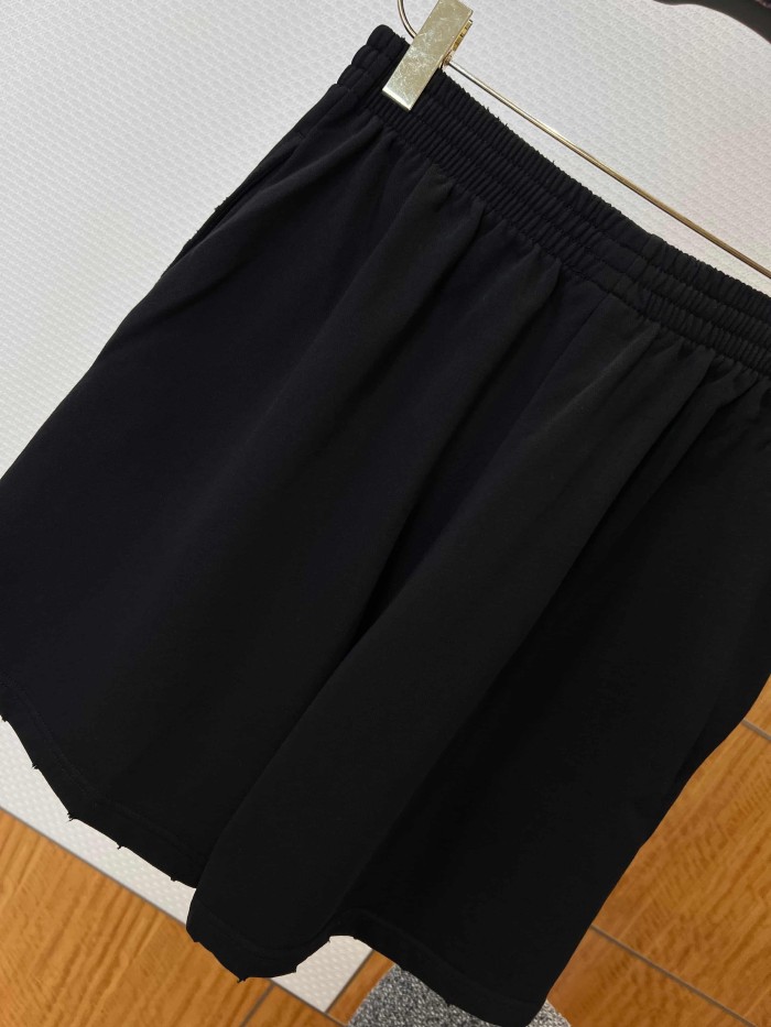 1:1 quality version Drawstring Elastic Waist Raw Edge Hem Cracked Yellow Green Paint Letter Print Wide Leg Five Inch Athletic Sweat Shorts 29321180