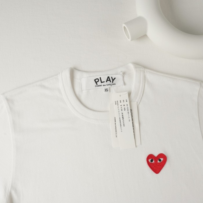 1:1 quality version Navy Polka Dot Eyed Heart Print Left Chest Mini Red Heart Embroidery Couple Tee 29331829