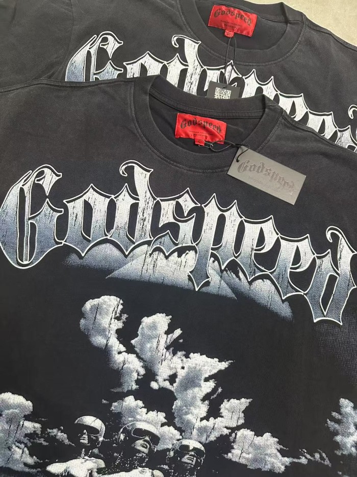 Hip Hop Streetwear Front Silver Gradient Gothic Script Three Female Figures Cloud Sky Monochrome Cracked Graphic T-Shirt 2 colors 29353191
