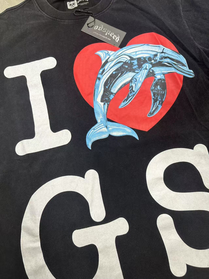 Y2K Ocean Hip Hop Streetwear Front Bold Block Letter I Red Heart Mechanical Cyan Dolphin Graphic T-Shirt 29354630