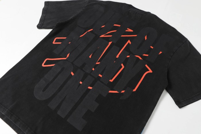 Retro Explosion Street Graphic Streetwear Front Tactical Gear Man Burned Sedan Fire Smoke Orange Outline Gothic Letter Print T-Shirt 2 colors 29354646