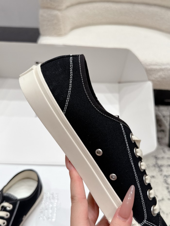 1:1 quality version Split-Toe Canvas Shoes 7 colors 29357995