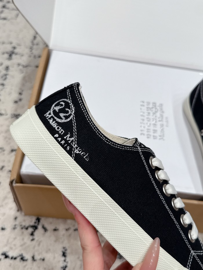 1:1 quality version Split-Toe Canvas Shoes 7 colors 29357995