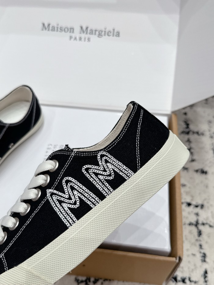 1:1 quality version Split-Toe Canvas Shoes 7 colors 29357995