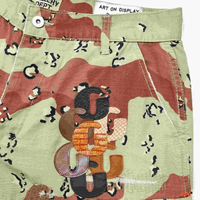 1:1 quality versionStreetwear Desert Camo Front And Back Patch Graffiti Print Distressed Multi Pocket Loose Fit Cargo Shorts 29367379