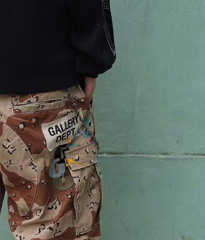 1:1 quality versionStreetwear Desert Camo Front And Back Patch Graffiti Print Distressed Multi Pocket Loose Fit Cargo Shorts 29367379