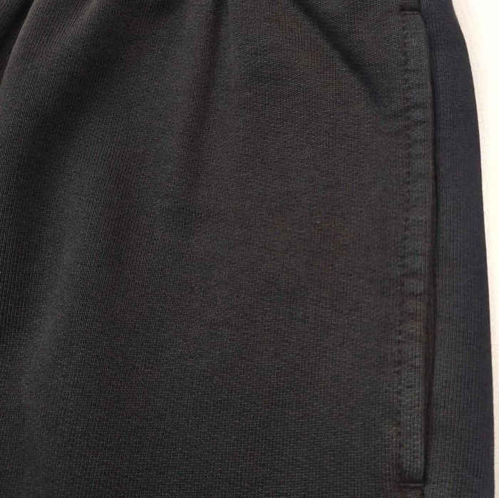1:1 quality version Front Simple White Text Print Elastic Drawstring Waist Back Patch Pocket Loose Fit French Terry Sweat Shorts 29367351