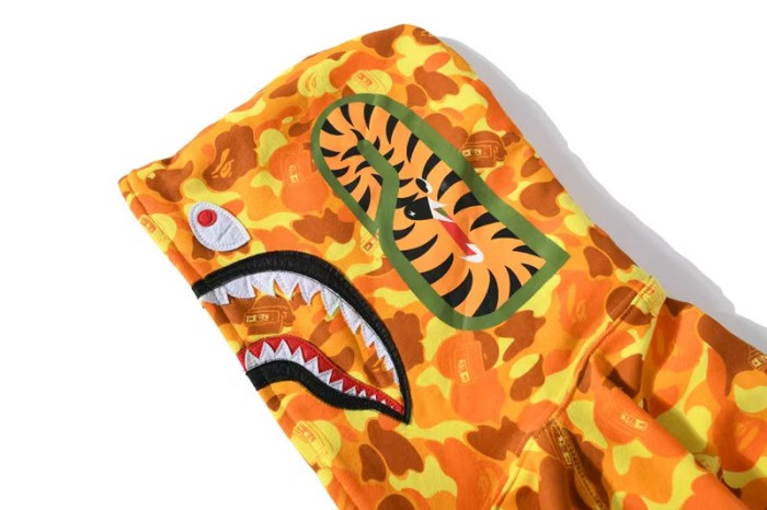 All Over Letter Print Collaboration Edition PUBG Orange Camo Shark Hoodie 29368319