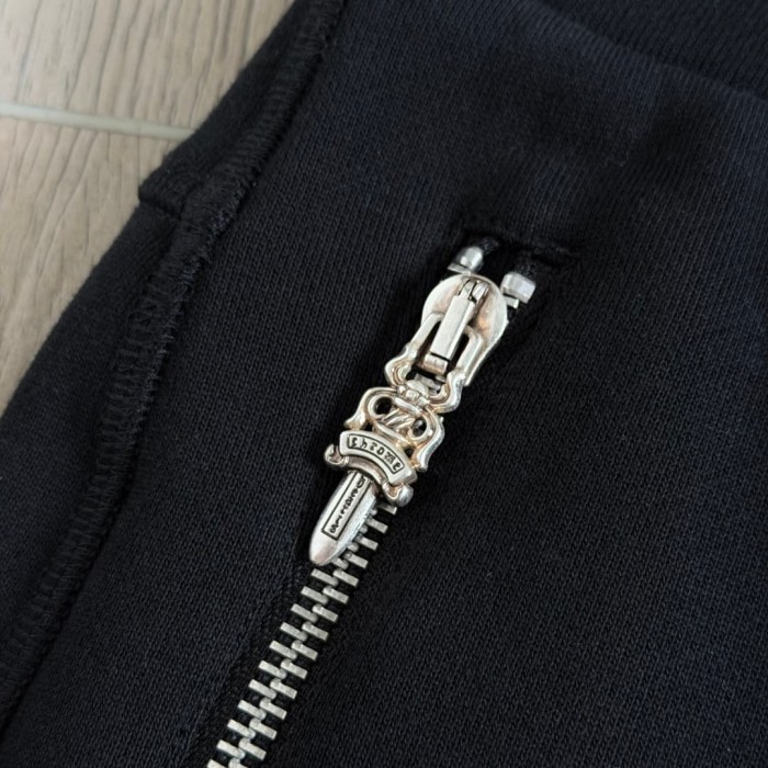 1:1 quality version Sheepskin Cross Scroll Hardware Zipper Drawstring Sweat Shorts 2 colors 29380164