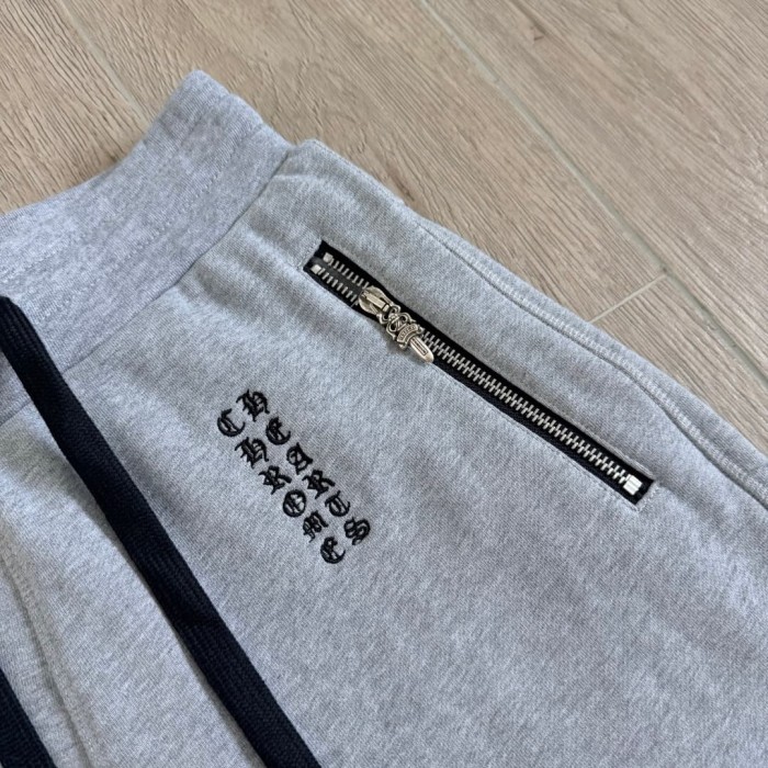 1:1 quality version Sheepskin Cross Scroll Hardware Zipper Drawstring Sweat Shorts 2 colors 29380164