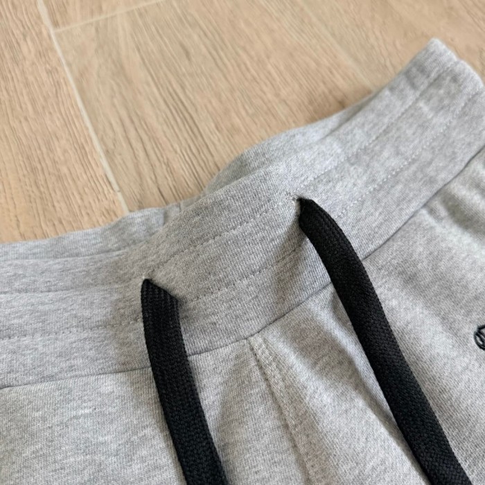 1:1 quality version Sheepskin Cross Scroll Hardware Zipper Drawstring Sweat Shorts 2 colors 29380164