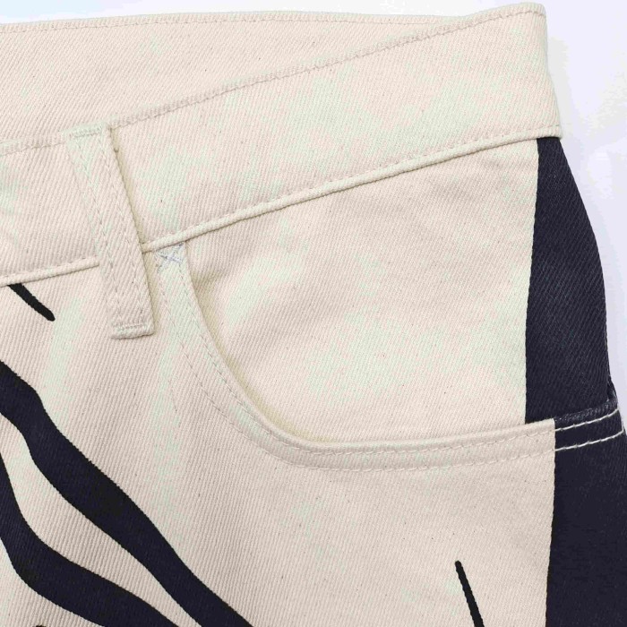 1:1 quality version Black And White Checkered Abstract Eye Print Straight Leg Denim Jeans 29382900