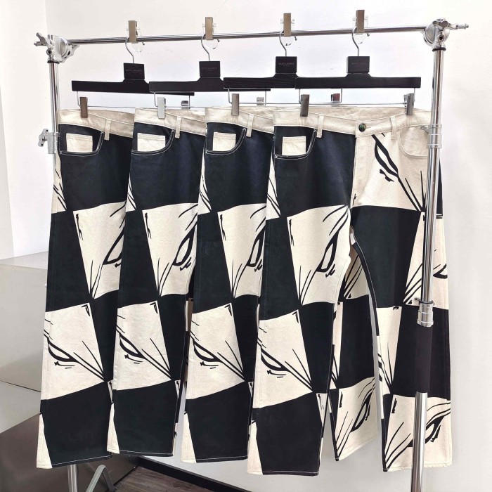 1:1 quality version Black And White Checkered Abstract Eye Print Straight Leg Denim Jeans 29382900