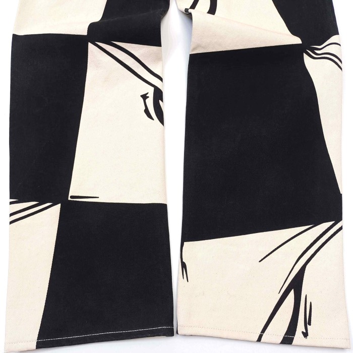 1:1 quality version Black And White Checkered Abstract Eye Print Straight Leg Denim Jeans 29382900