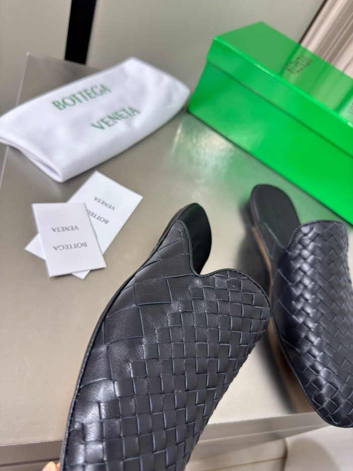 [plus-size shoes]1:1 quality version Genuine Leather Hand Woven Closed Toe Mule Slip On Slippers 2 colors 29383893