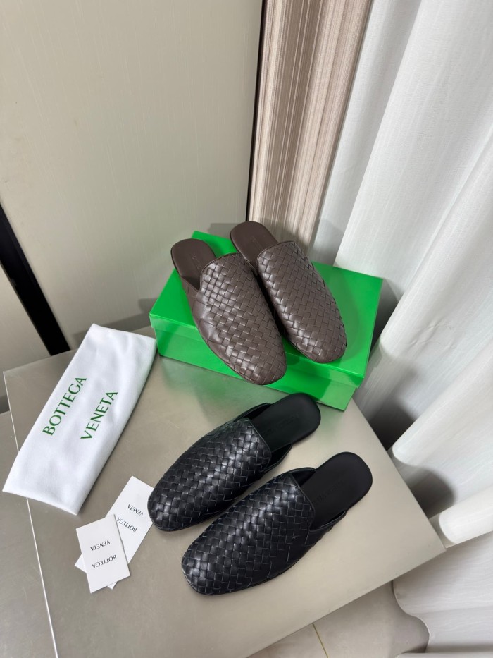 [plus-size shoes]1:1 quality version Genuine Leather Hand Woven Closed Toe Mule Slip On Slippers 2 colors 29383893
