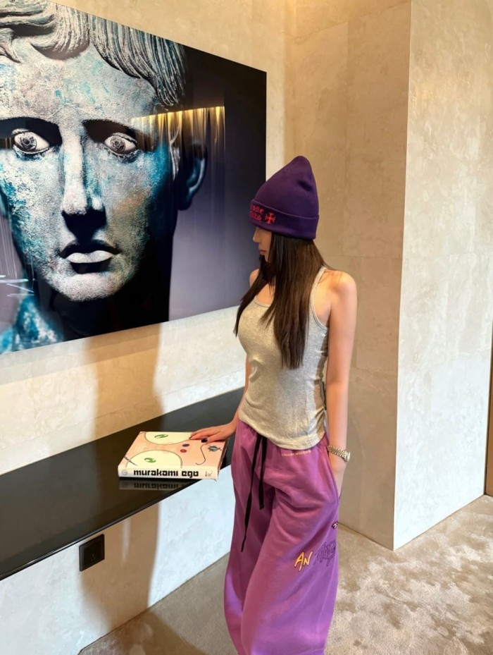 1:1 quality version Streetwear Purple Color Graffiti Slogan Poker Print Wide Leg Drawstring Casual Sweatpants 29392390