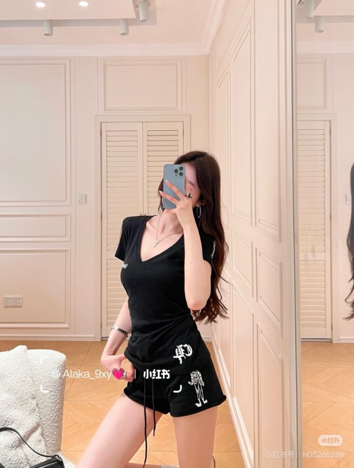 1:1 quality version Cartoon Figure Horseshoe Totem Print Drawstring Casual Sweat Shorts 2 colors 29392520