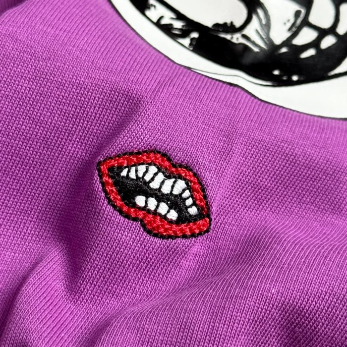 1:1 quality version American Streetwear Purple Chest Pocket Graffiti Slogan Poker Print Long Sleeve Tee 29392372