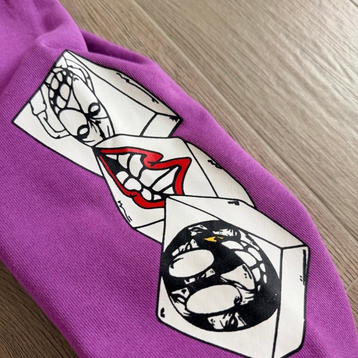 1:1 quality version Streetwear Purple Color Graffiti Slogan Poker Print Wide Leg Drawstring Casual Sweatpants 29392390