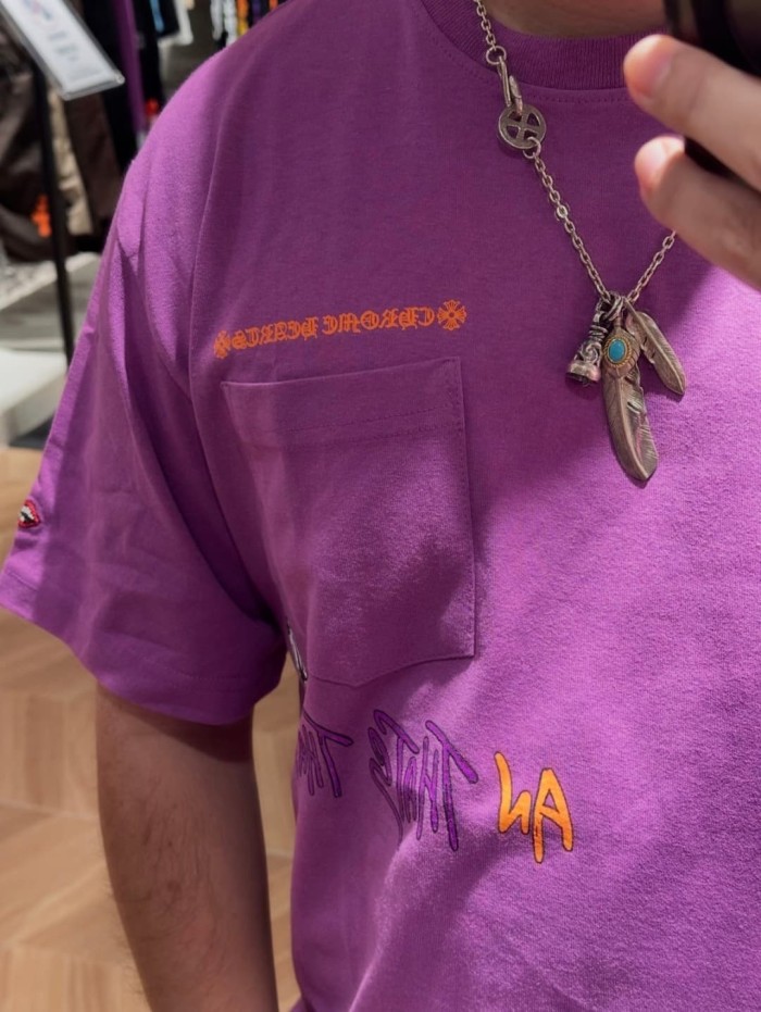 1:1 quality version Purple Pocket Graffiti Letter And Heart Dagger Print Short Sleeve Tee 29392365
