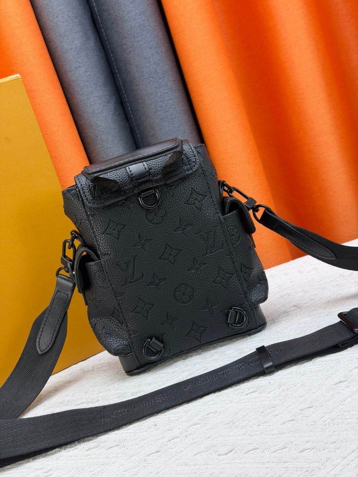 1:1 quality version Classic Christopher Black Floral Flap Buckle Detachable Strap Crossbody Backpack 29393746