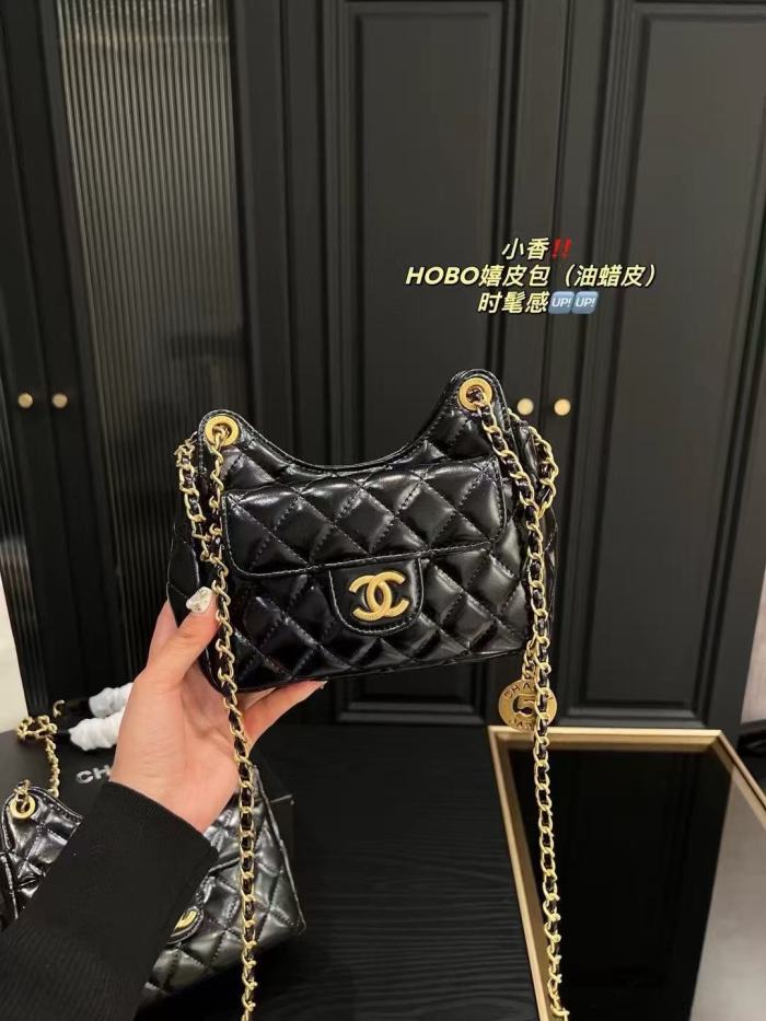 Vintage Hobo Shoulder Bag Quilted Diamond Stitch Gold Chain Hardware Oil Wax Leather Crossbody Handbag 29396360