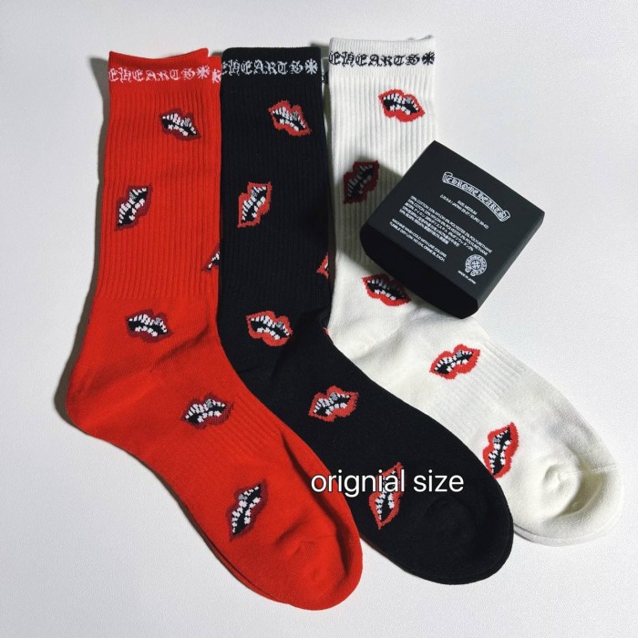 1:1 quality version Red Lip Bite‑Lip Cotton Rib‑Knit Stretch Breathable Mid‑Crew Socks 3 Pairs Per Card 29399281