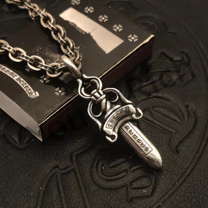 [50% Off]1:1 quality version Pure Silver Reversible Sword Letter Chain Necklace 25739983