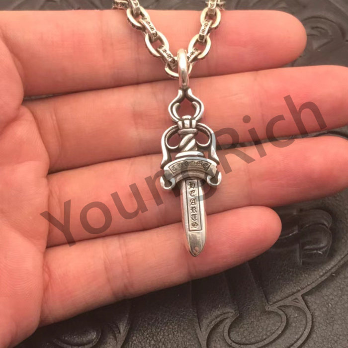 [50% Off]1:1 quality version Pure Silver Reversible Sword Letter Chain Necklace 25739983