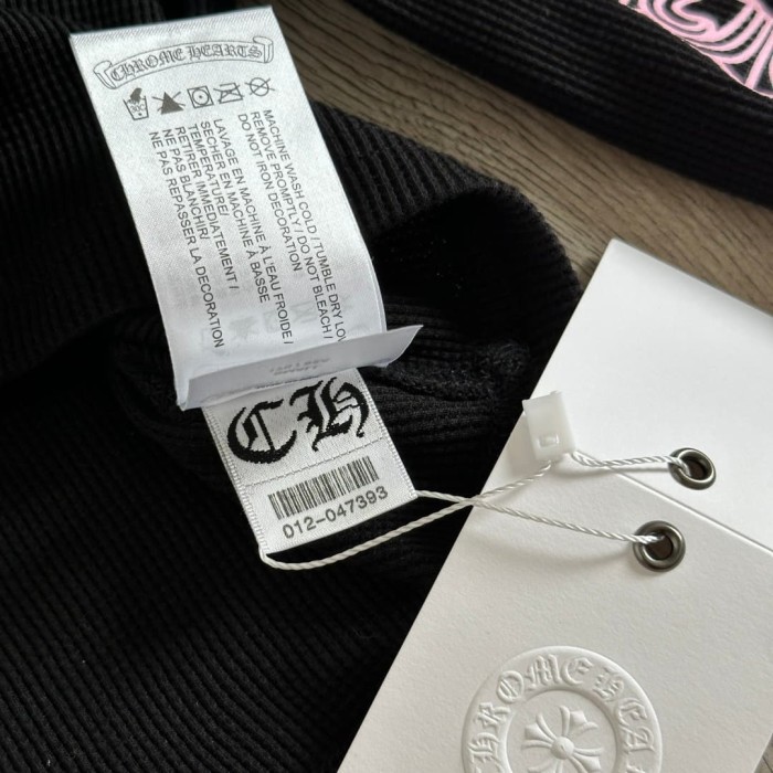 1:1 quality version Pink Gothic Letter Dual Sleeve Floral Print Waffle Knit Cropped Long Sleeve Tee for girls 29426247