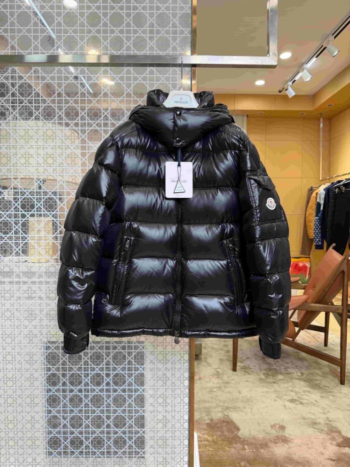 1:1 quality version Classic Shiny Arm Badge Short Hooded Down Jacket 8 colors 29465593