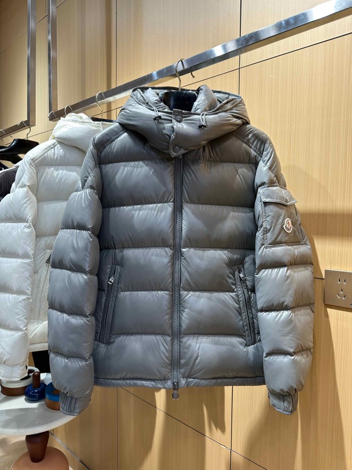 1:1 quality version Classic Shiny Arm Badge Short Hooded Down Jacket 8 colors 29465593