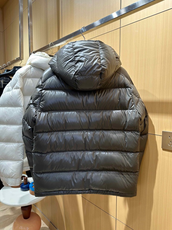 1:1 quality version Classic Shiny Arm Badge Short Hooded Down Jacket 8 colors 29465593