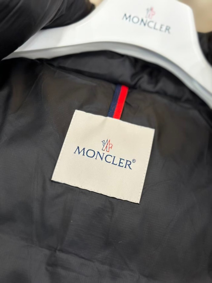 1:1 quality version Detachable Hood Stand Collar Pocket Badge Short Down Jacket 2 colors 29465384