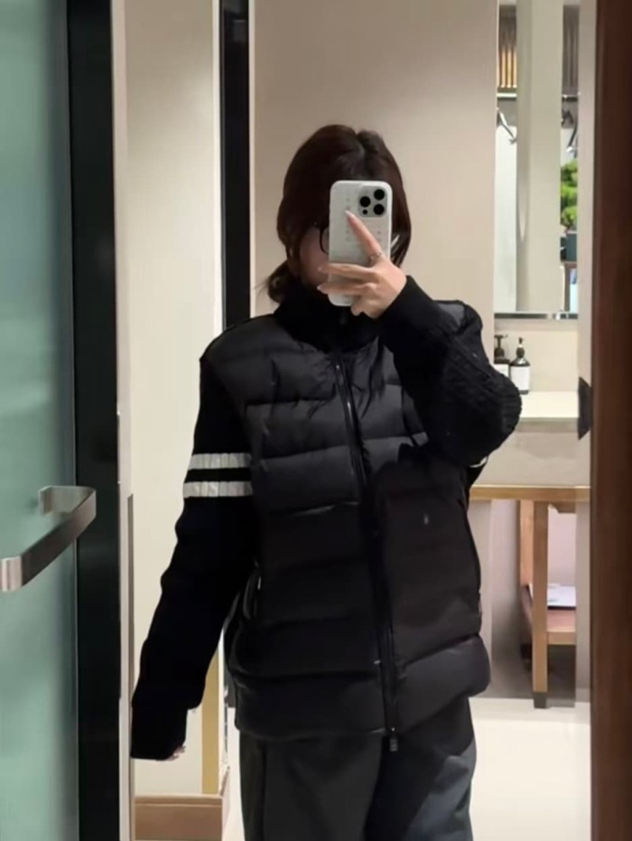 1:1 quality version Two Stripe Cable Knit Down Panel Hybrid Stand Collar Down Jacket 3 colors 29468422