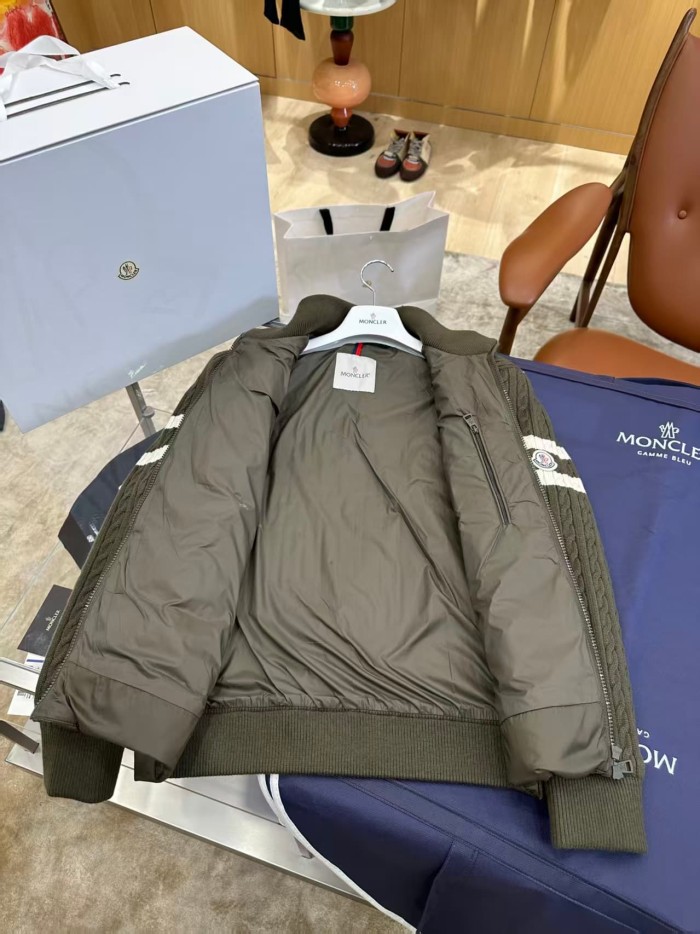 1:1 quality version Two Stripe Cable Knit Down Panel Hybrid Stand Collar Down Jacket 3 colors 29468422