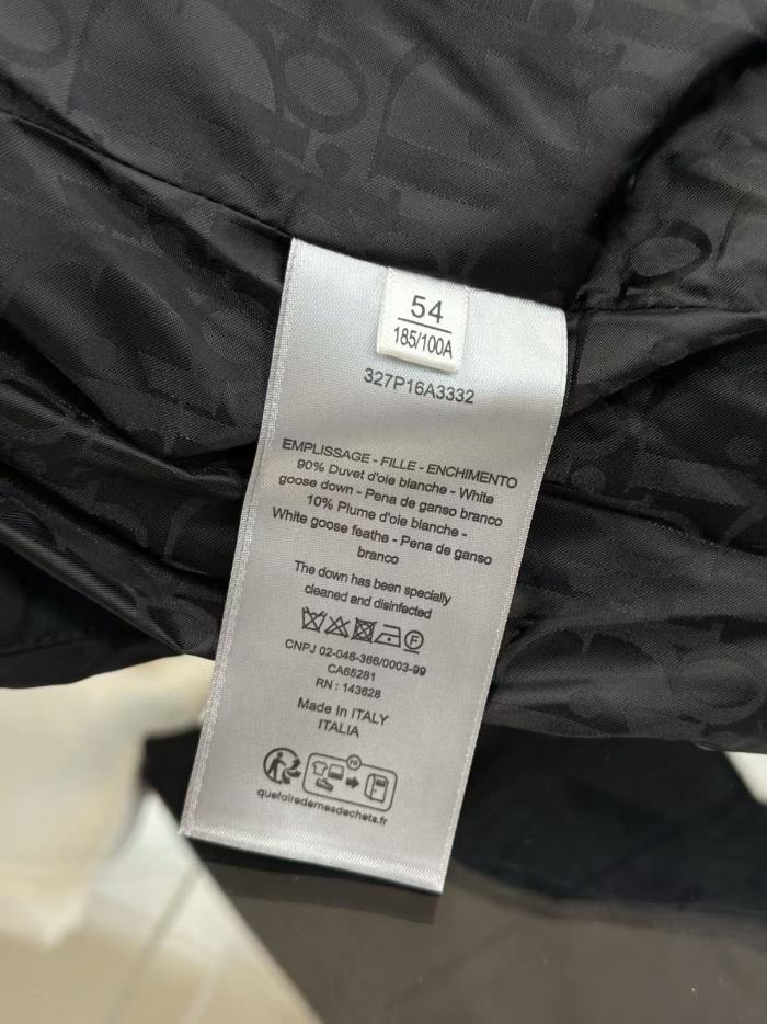 1:1 quality version Debossed Letter Badge Multi Pocket Hooded Down Jacket 29481986