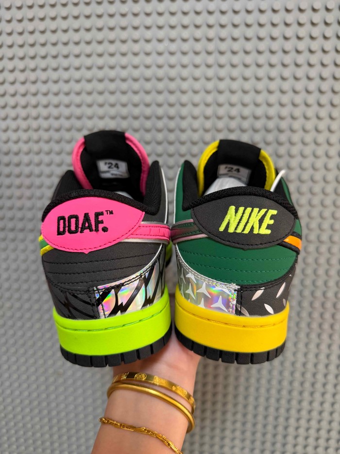 1:1 quality version Dunk Low What The Duck Oregon Ducks PE Mismatch Low Top Sneakers 29491609