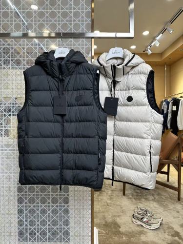 1:1 quality version Solid Color Hooded Badge Zipper Sleeveless Down Vest 2 colors 29495381