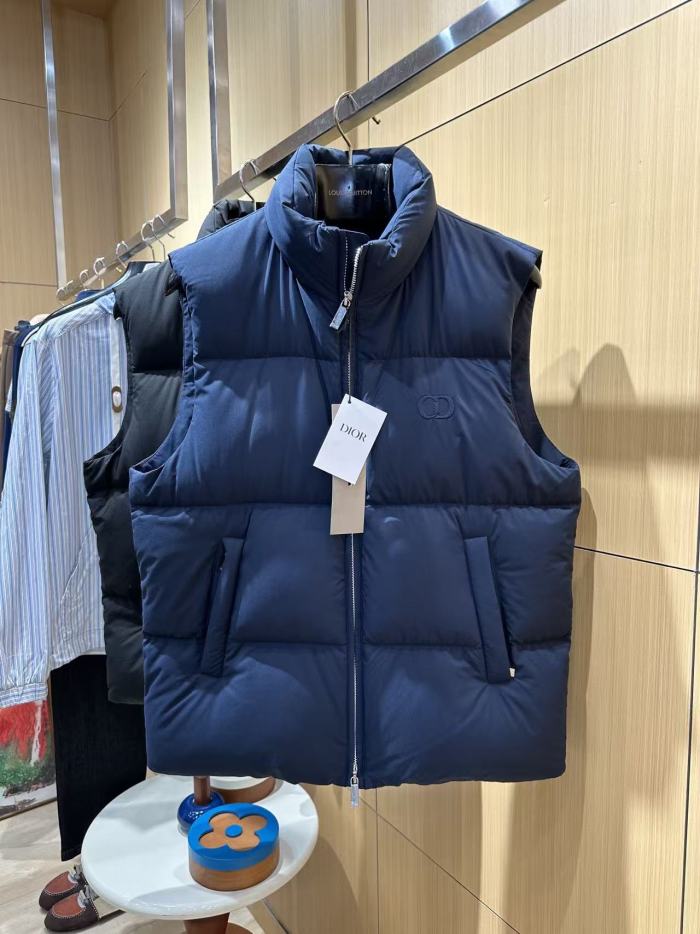 1:1 quality version CD Embroidered Logo Stand Collar Casual Down Vest 2 colors 29495372