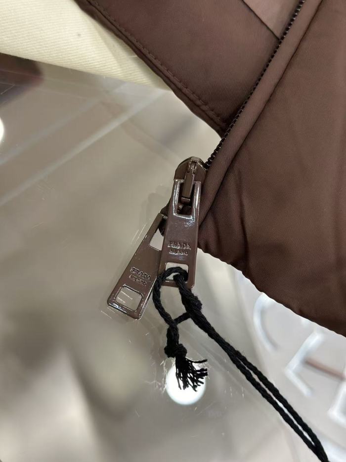 1:1 quality version Stand Collar Triangle Logo Casual Down Vest 3 colors 29495301